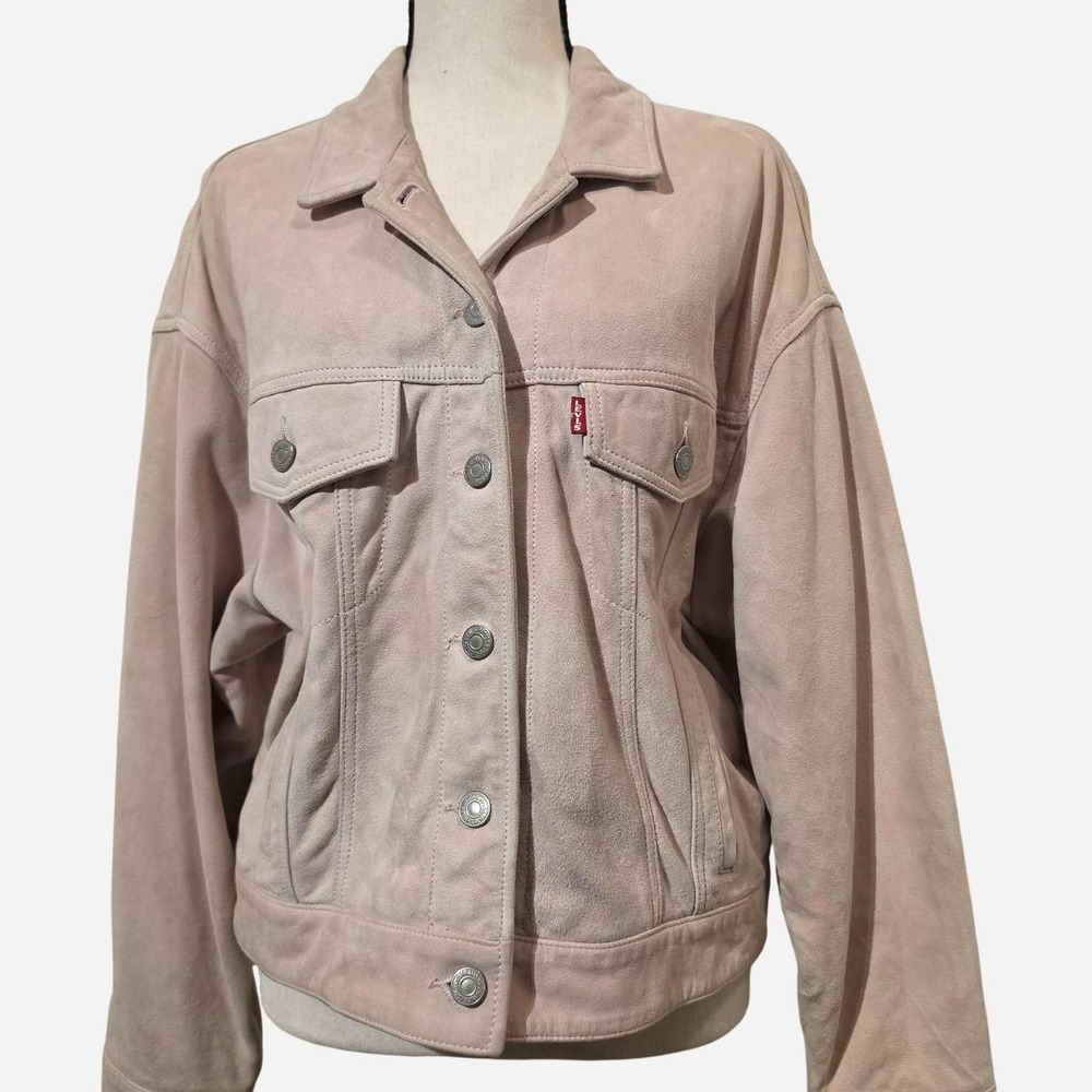 Stunning Levi's Premium Women's Western Trucker Jacket in a rare, coveted blush